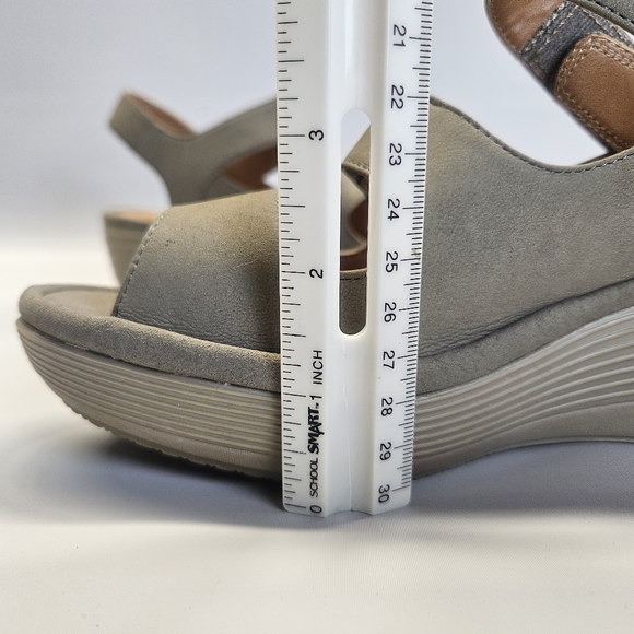 Clarks Reedly Juno Hook Loop Soft Cushion Grey Olive Green Wedge Sandal Shoes 9 - Picture 4 of 10